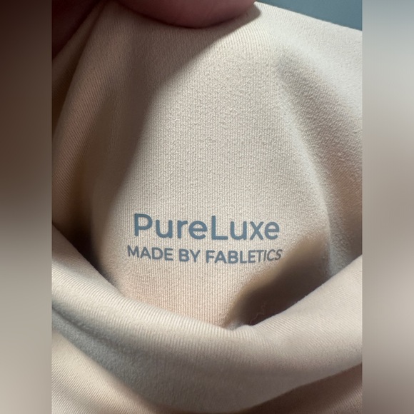 ⭐️SOLD⭐️ Fabletics Oasis PureLuxe High-Waisted 7/8 Legging - Picture 6 of 9